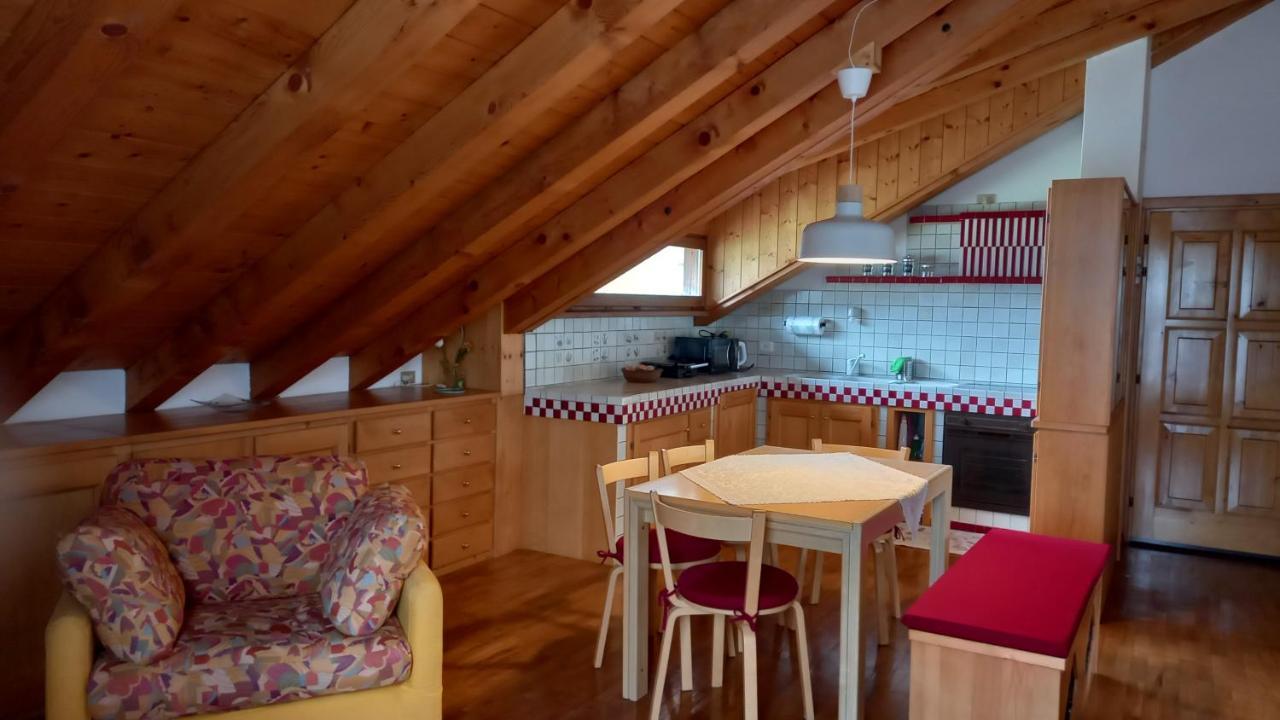 Deliziosa Mansarda Con Vista Dolomiti Apartment San Vito di Cadore Luaran gambar